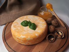 Сыр ремесленный от частной сыроварни "Сыр-до-Дыр"