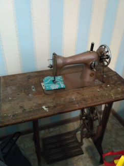Швейная машина Подольского завода
