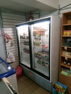 Новый витринный холодильник