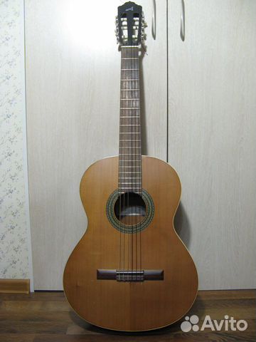 Испанская классическая гитара