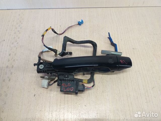 Ручка задняя левая Toyota Land Cruiser 200 2009г