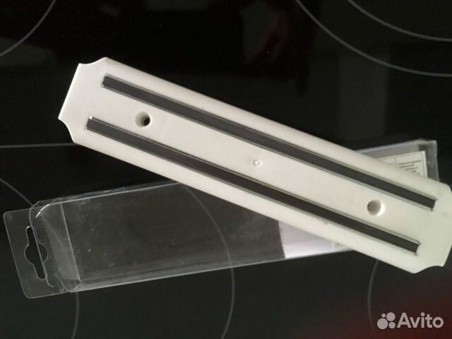 Магнитный держатель для ножей белый