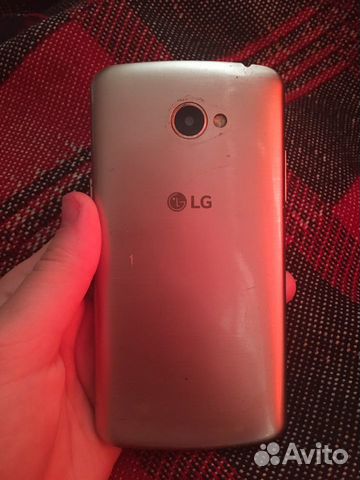 Телефон LG