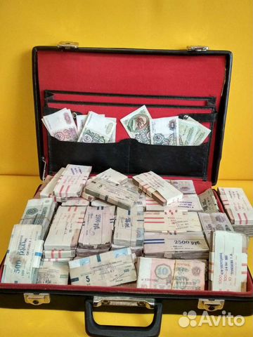 Советский дипломат полный денег СССР