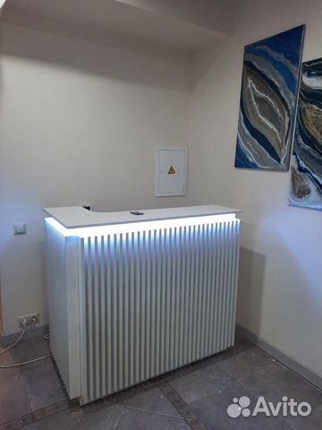 Стойка ресепшн на заказ