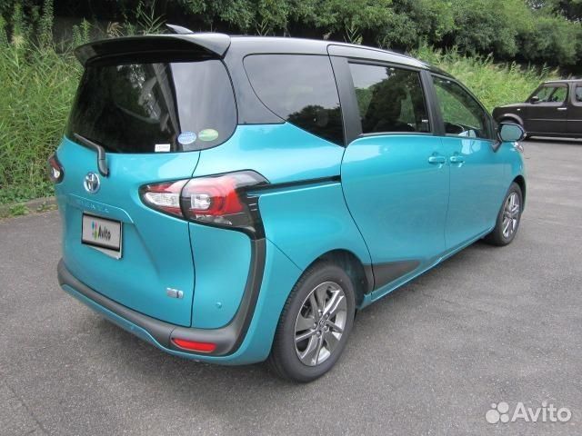 Toyota prius alpha 2014. Тойота приус гибрид 2009. Тойота ярис кабриолет. Toyota prius hybrid 2013. Приус альфа 2017.