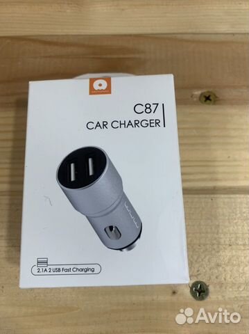 Автомобильное зарядное устройство