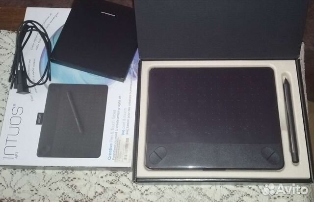 Графический планшет Wacom Intuos Art Small