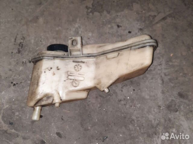 Бачок гур peugeot 605