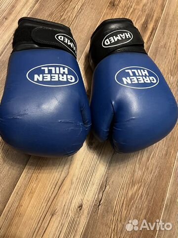 Боксерские перчатки