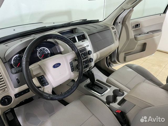 Ford Escape `2010