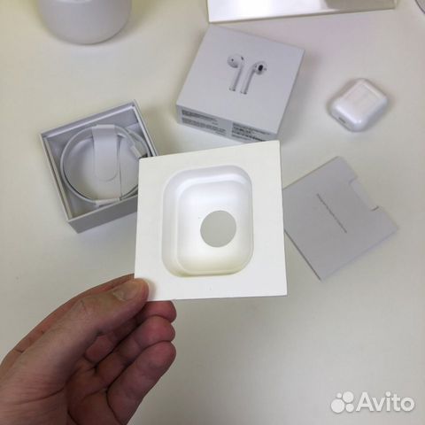 AirPods 2 + (чехол)