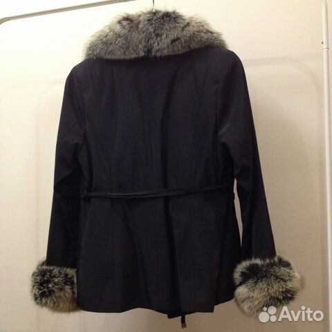 Куртка с меховым воротником