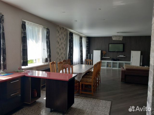 

Дом 220 м² на участке 4 сот.