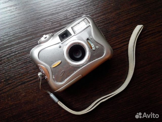 Фотоаппарат цифровой в рабочем состоянии Practica Фотоаппарат цифровой в рабочем состоянии Practica