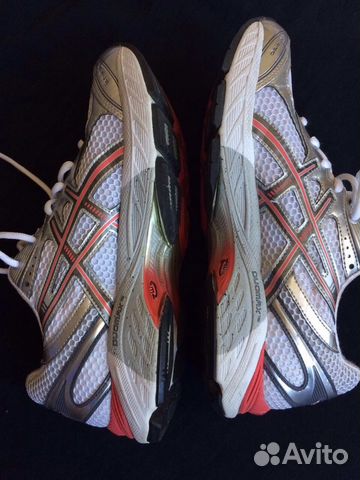 Кроссовки женские asics