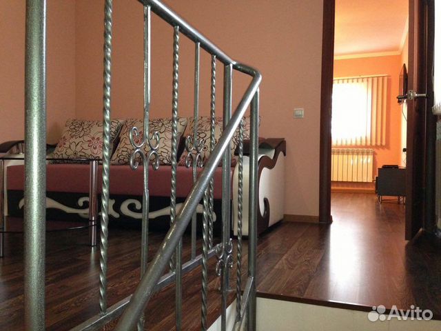 2-к квартира, 65 м², 2/2 эт.