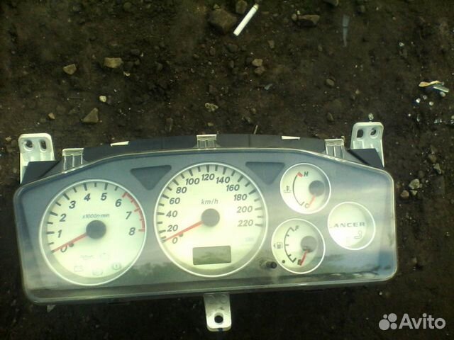 Митсубиси Лансер 9 - щиток (панель) приборов