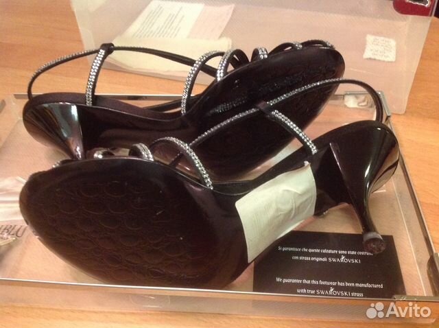 Loreblu новые босоножки с камнями Swarovski с пасп Loreblu новые босоножки с камнями Swarovski с пасп