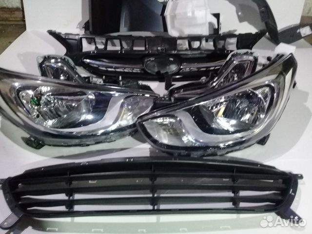 Решетка бампера нижняя Hyundai Solaris