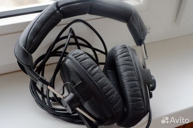 Наушники Beyerdynamic DT 100