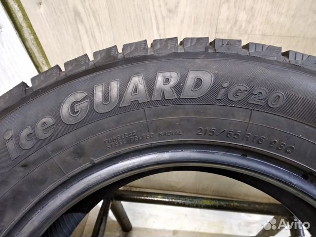 Yokohama Ice Guard IG20 (4 шт) 215/65 R16 Yokohama Ice Guard IG20 (4 шт) 215/65 R16