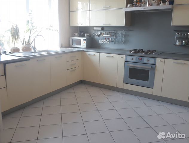 3-к квартира, 90 м², 8/9 эт.