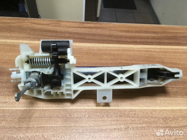 Ручка передней левой двери Hyundai Solaris 2 синяя Ручка передней левой двери Hyundai Solaris 2 синяя