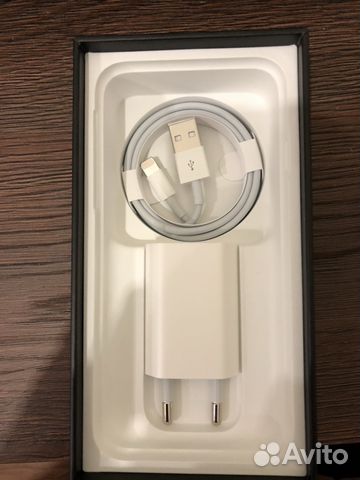 Зарядное устройство от iPhone Зарядное устройство от iPhone