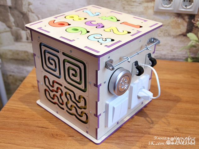 Бизикуб со сменными сторонами Бизикуб со сменными сторонами