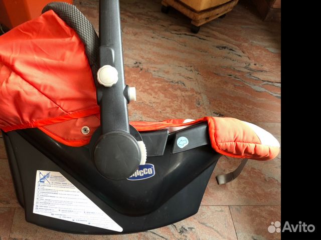 Автомобильное кресло - переноска Chico 0-13 Автомобильное кресло - переноска Chico 0-13