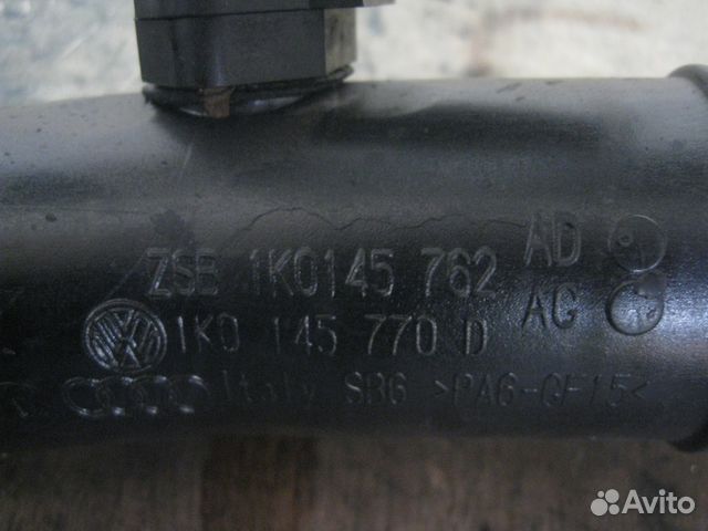 Патрубок интеркулера VW Passat B6 1K0145762AD