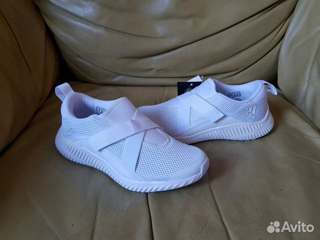 Кроссовки Adidas новые детские 32 р Кроссовки Adidas новые детские 32 р
