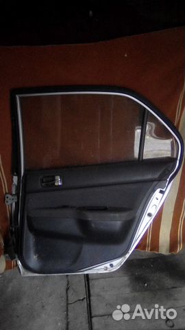 Продам пер. пр. дверь от Mitsubishi Lancer Cedia