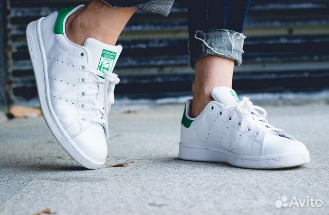 Stan Smith с широкими штанами