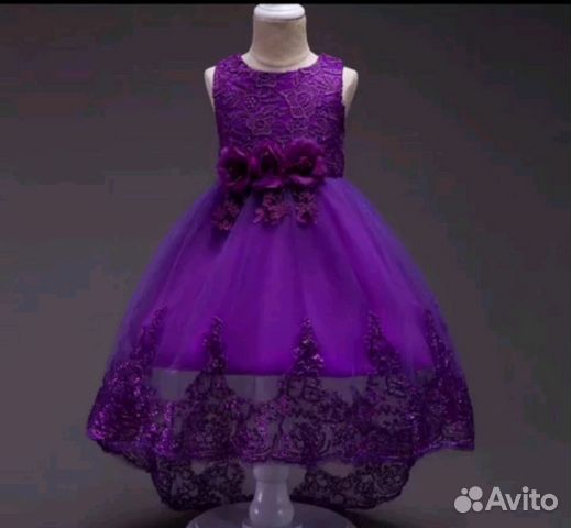 Нарядное платье с шлейфом Нарядное платье с шлейфом