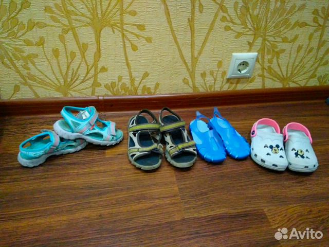 Сандали шлепки crocs на мальчика и девочку Сандали шлепки crocs на мальчика и девочку