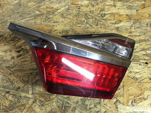 Фонарь в крышку багажника правый Toyota Camry V55 Фонарь в крышку багажника правый Toyota Camry V55