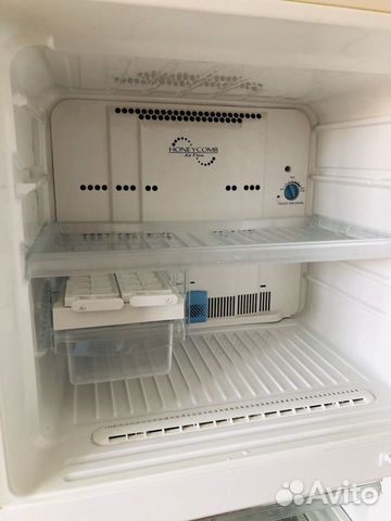 Холодильник Sharp SJ-P44N