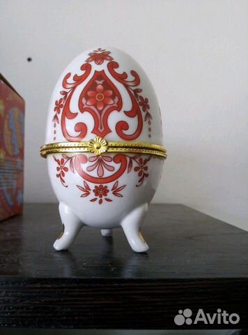 Пасхальное яйцо фарфор