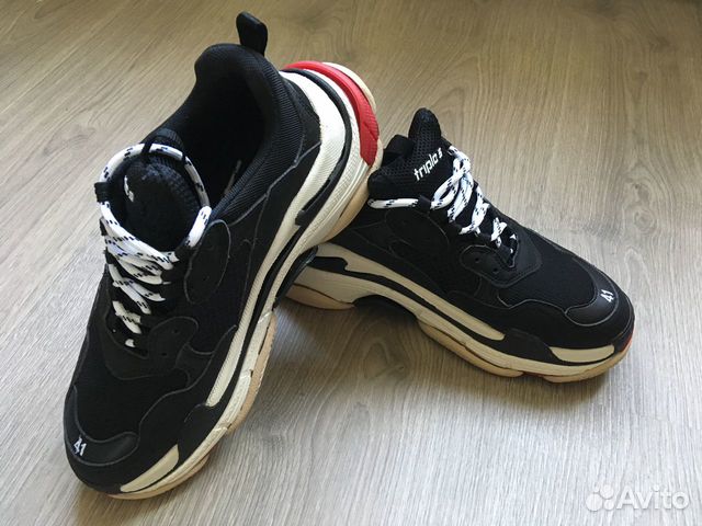 Кроссовки Balenciaga Triple S Кроссовки Balenciaga Triple S