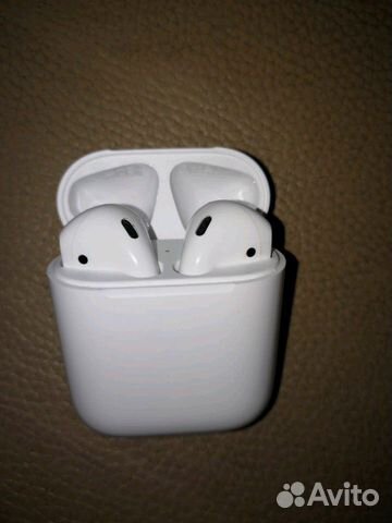 Наушники Apple AirPods