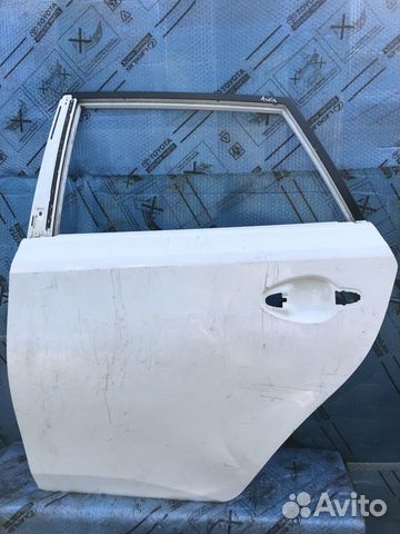 Дверь задняя левая Toyota Auris 180
