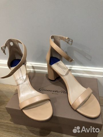 Босоножки Stuart Weitzman Босоножки Stuart Weitzman