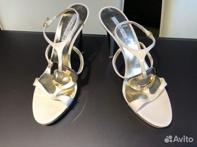 Босоножки Grey Mer