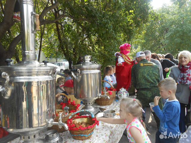 Аренда больших самоваров на чаепитие на Масленницу