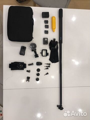 Камера GoPro Hero 6 black, батареи и куча аксессуа