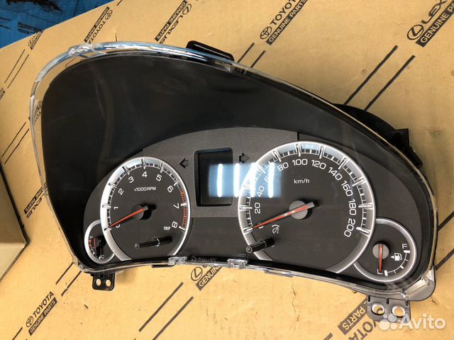 Suzuki Swift приборная панель 34100-68LB4-000 Suzuki Swift приборная панель 34100-68LB4-000