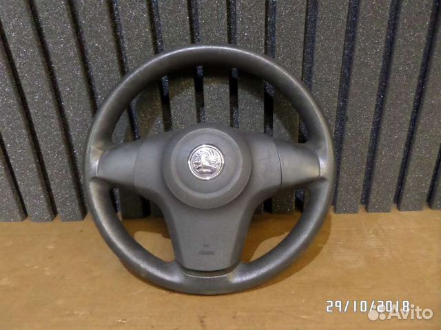 Руль с подушкой безопасности на Opel Corsa D