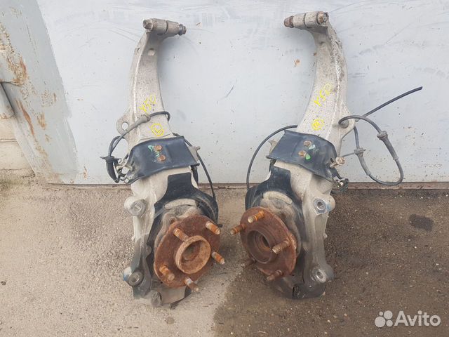 Кулак поворотный передний Nissan Fuga PY50 VQ35 Кулак поворотный передний Nissan Fuga PY50 VQ35